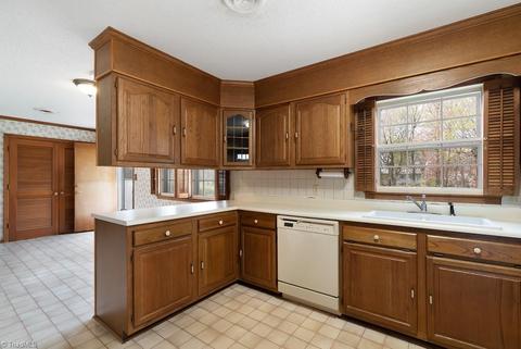 3511 Johnson St, High Point, NC 27265 photo 12