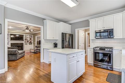 6810 Doublegate Dr, Clemmons, NC 27012 photo 12