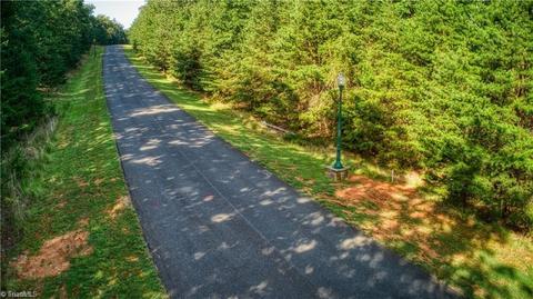 1069 Sierra Trace Rd, Denton, NC 27239 photo 1