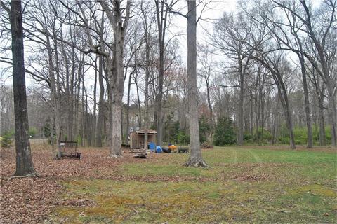 3928 Tanglebrook Rd, High Point, NC 27265 photo 18
