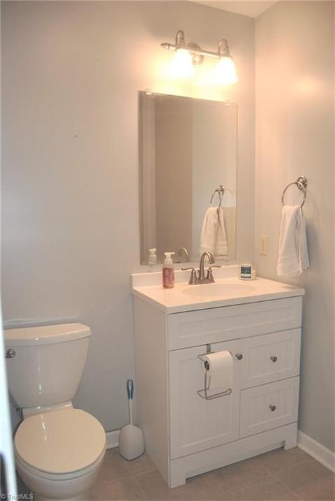 3928 Tanglebrook Rd, High Point, NC 27265 photo 16