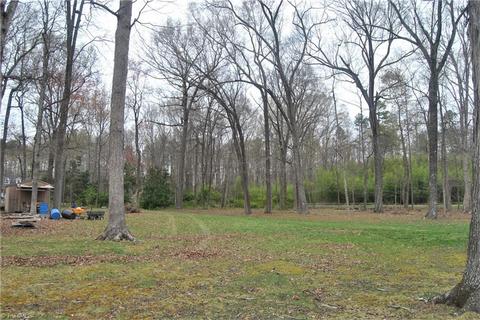3928 Tanglebrook Rd, High Point, NC 27265 photo 19