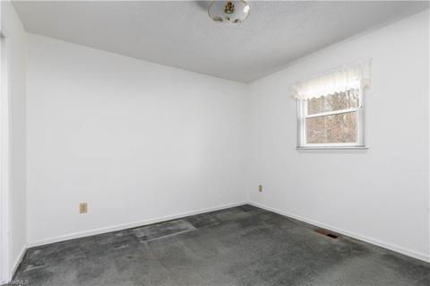 114 Treetop Ct, Trinity, NC 27370 photo 8