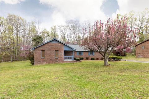 114 Treetop Ct, Trinity, NC 27370 photo 1