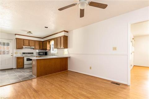 114 Treetop Ct, Trinity, NC 27370 photo 3
