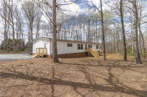1609 Langley Loop Rd, Staley, NC 27355 photo 2