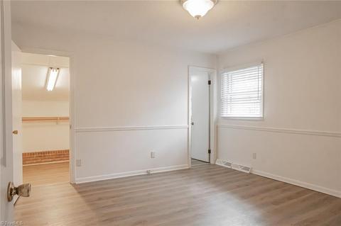 307 Mohawk Dr, High Point, NC 27262 photo 12