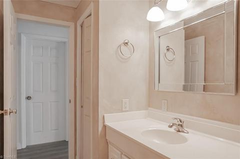307 Mohawk Dr, High Point, NC 27262 photo 13