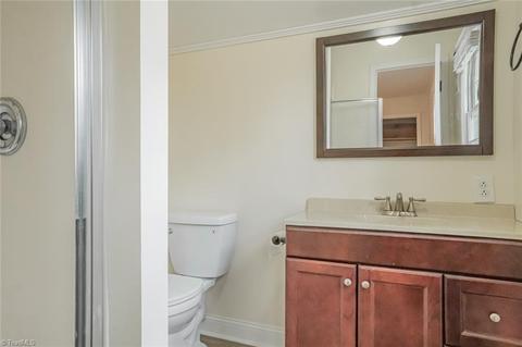 307 Mohawk Dr, High Point, NC 27262 photo 9