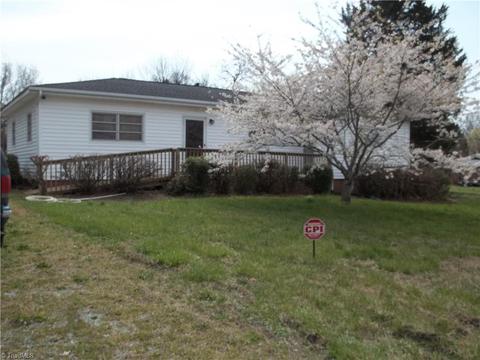 154 Shell Rd, Thomasville, NC 27360 photo 1
