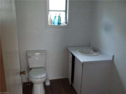 154 Shell Rd, Thomasville, NC 27360 photo 5