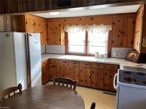 8807 W Pine St, Lowgap, NC 27024 photo 9