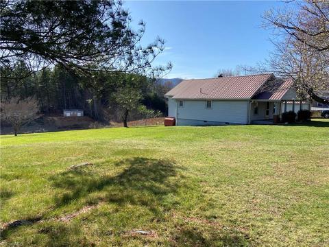 8807 W Pine St, Lowgap, NC 27024 photo 5