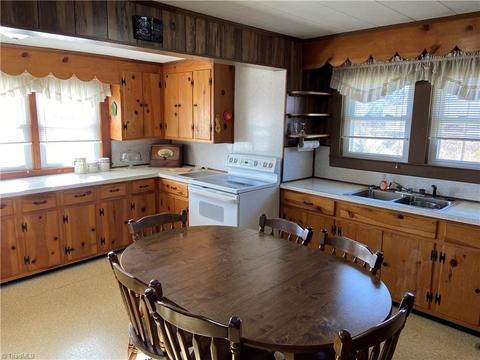 8807 W Pine St, Lowgap, NC 27024 photo 11