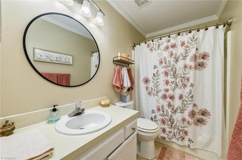 3050 Windchase Ct, High Point, NC 27265 photo 11