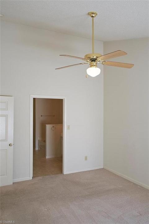 2930 Eagle Pointe Dr, High Point, NC 27265 photo 14