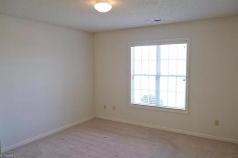 2930 Eagle Pointe Dr, High Point, NC 27265 photo 21
