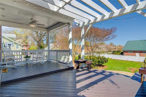 812 Carrick St, High Point, NC 27262 photo 2