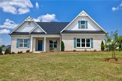 107 Arrendal Ct, Mocksville, NC 27028
