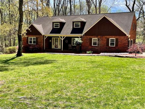 126 E Valley View Rd, Advance, NC 27006 photo 1