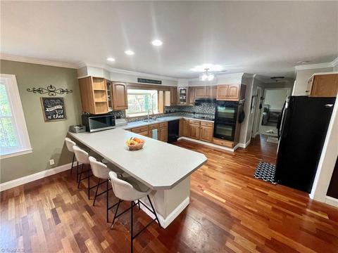 126 E Valley View Rd, Advance, NC 27006 photo 4