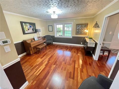 126 E Valley View Rd, Advance, NC 27006 photo 10