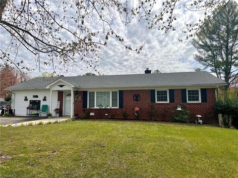 301 E Devon Dr, Mount Airy, NC 27030 photo 2