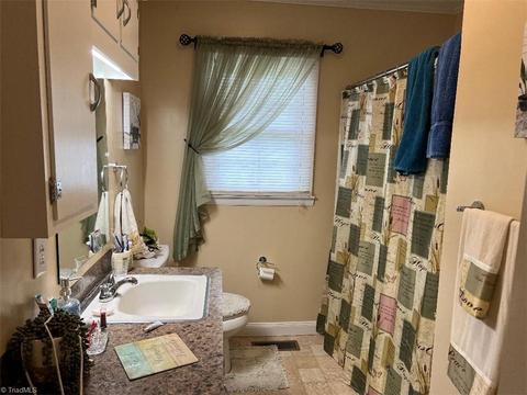 301 E Devon Dr, Mount Airy, NC 27030 photo 15