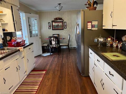 301 E Devon Dr, Mount Airy, NC 27030 photo 8