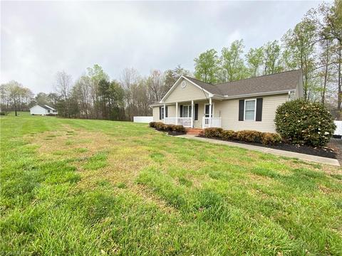 225 Saddlebred Loop, Stokesdale, NC 27357 photo 2