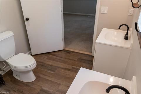 4002 Payne Rd, High Point, NC 27265 photo 28