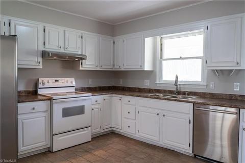 4002 Payne Rd, High Point, NC 27265 photo 11