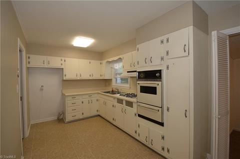 1617 Larkin St, High Point, NC 27262 photo 12