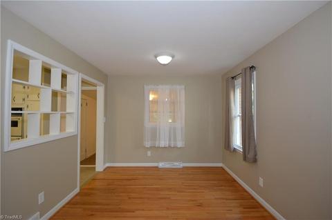 1617 Larkin St, High Point, NC 27262 photo 8