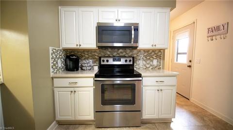 150 E Manor Ridge Rd, Elkin, NC 28621 photo 7