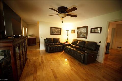 150 E Manor Ridge Rd, Elkin, NC 28621 photo 12