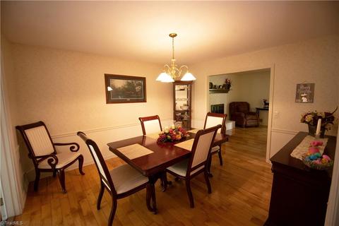 150 E Manor Ridge Rd, Elkin, NC 28621 photo 9