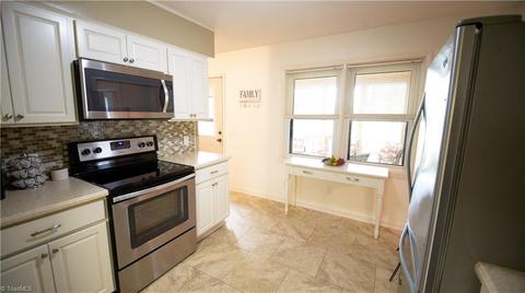 150 E Manor Ridge Rd, Elkin, NC 28621 photo 6