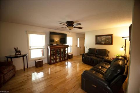 150 E Manor Ridge Rd, Elkin, NC 28621 photo 14