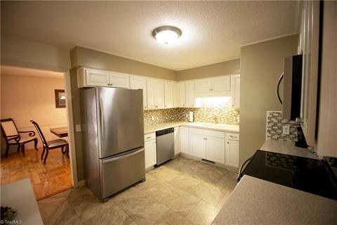 150 E Manor Ridge Rd, Elkin, NC 28621 photo 8