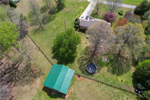 204 Williamsburg Rd, Olin, NC 28660 photo 23