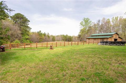 204 Williamsburg Rd, Olin, NC 28660 photo 28