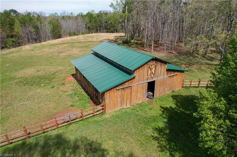 204 Williamsburg Rd, Olin, NC 28660 photo 19