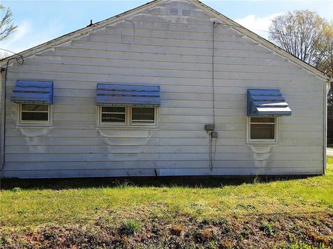 301 Avery Ave, High Point, NC 27265 photo 4