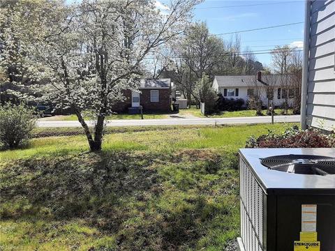 301 Avery Ave, High Point, NC 27265 photo 7