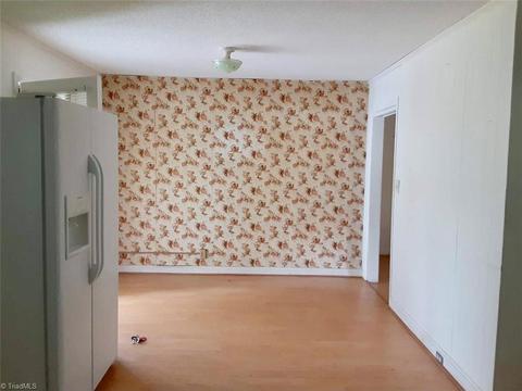 301 Avery Ave, High Point, NC 27265 photo 22