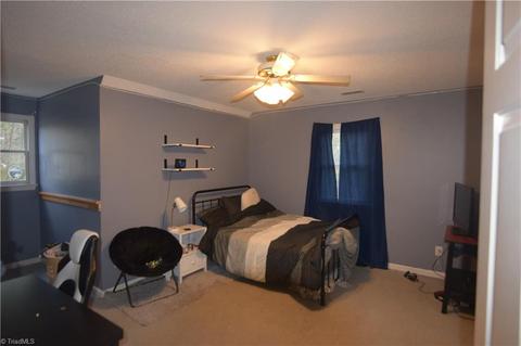 136 Heidi Ct, Pilot Mountain, NC 27041 photo 16