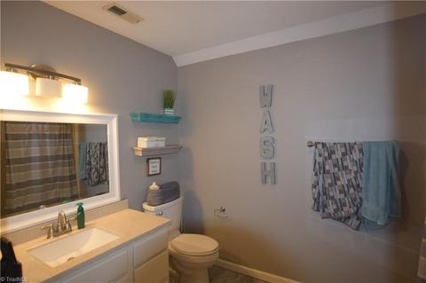 136 Heidi Ct, Pilot Mountain, NC 27041 photo 18