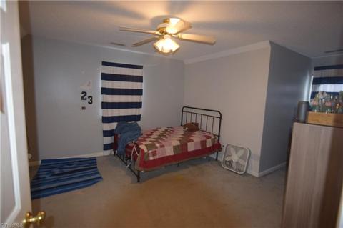 136 Heidi Ct, Pilot Mountain, NC 27041 photo 17