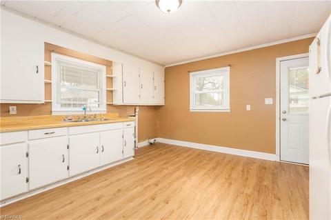 2816 Central Ave, High Point, NC 27260 photo 6